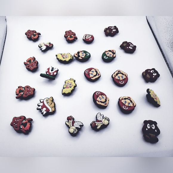 Mario Brother's Croc Charms - Picture 3 of 6